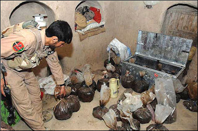 20120712-800px-Opium found in alleged Taliban safe house in Helmand.jpg